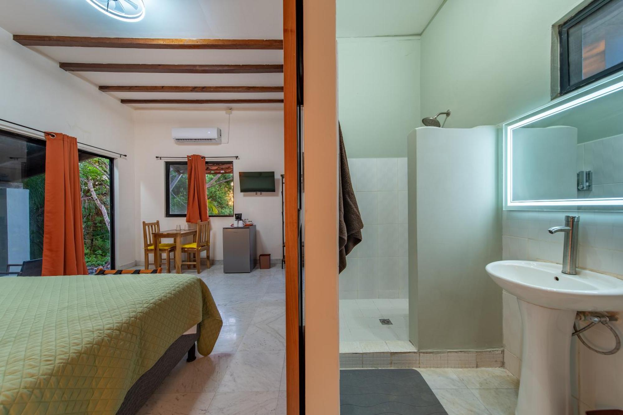 Zenquility Inn & Tavern Pedasi Town Экстерьер фото