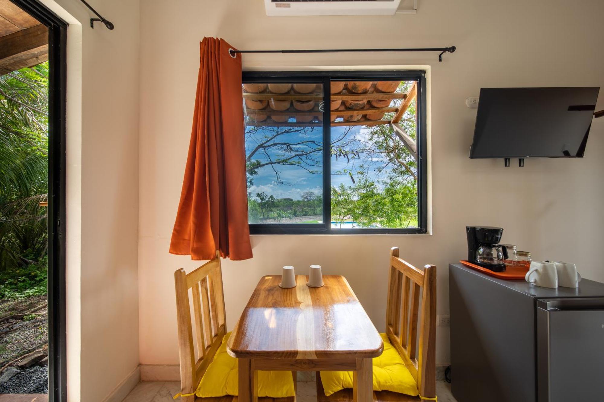 Zenquility Inn & Tavern Pedasi Town Экстерьер фото